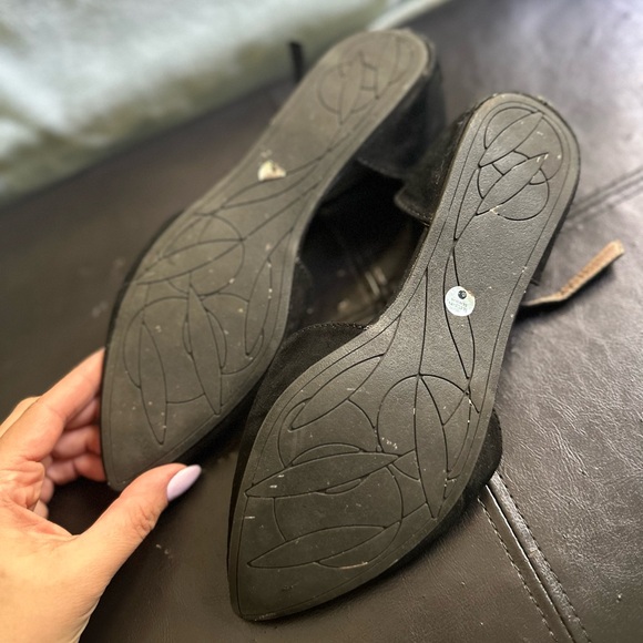 Black pointed strappy flats - Picture 3 of 4